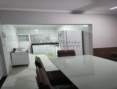 Casa para Venda, em Praia Grande, bairro Maracan�, 2 dormit�rios, 3 banheiros, 1 su�te, 2 vagas